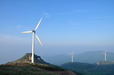 诸暨东白山上的风车