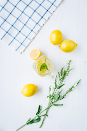 柠檬 饮料 桌子