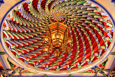 金碧辉煌的圆形穹顶