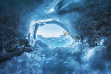 贝加尔湖冰洞