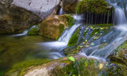 河南焦作云台山瀑布流水慢门小景