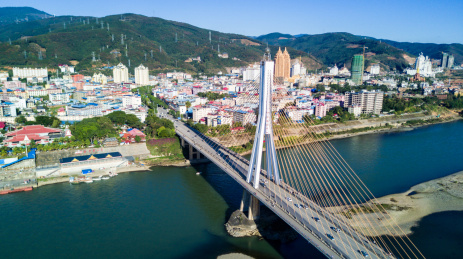 航拍澜沧江大桥