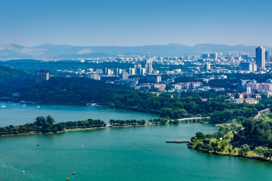 江苏省南京市玄武湖畔都市建筑景观