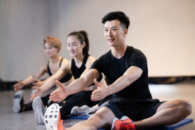 教练指导学员训练