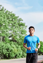 跑步中的男运动员