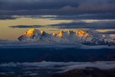 喜马拉雅山脉八千米高峰珠穆朗玛峰卓奥友峰