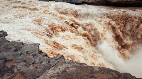 壶口瀑布的咆哮                                               