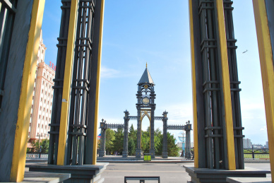 内蒙古海拉尔中央桥钟楼