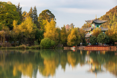 云南丽江  黑龙潭风光