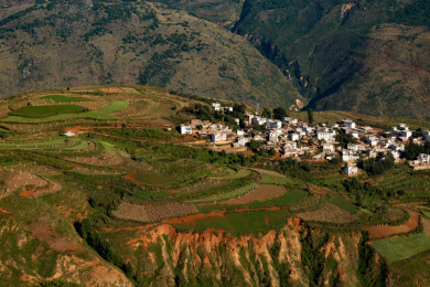 云南昆明东川 落霞沟景区 上帝遗落人间的调色盘