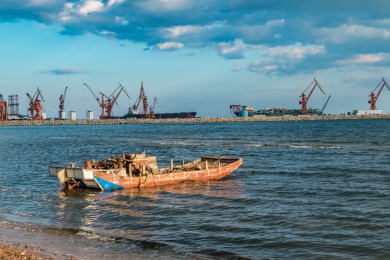 河北省秦皇岛市山海关工业码头建筑景观