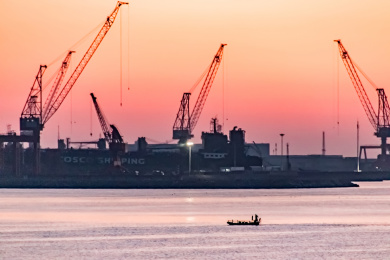 河北省秦皇岛市山海关工业码头建筑景观