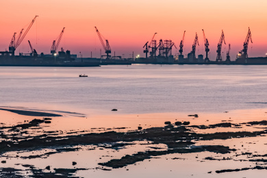 河北省秦皇岛市山海关工业码头建筑景观