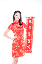 穿着旗袍的中国女生