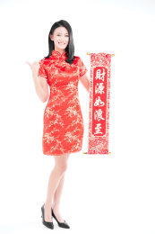 穿着旗袍的女生