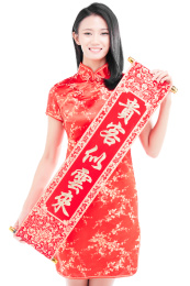 穿着旗袍的女生