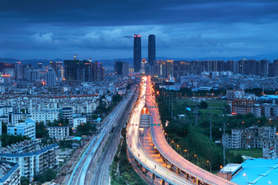 昆明城市风光二环路万达双子塔