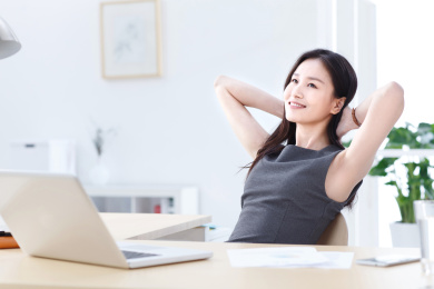 商务女人在办公室