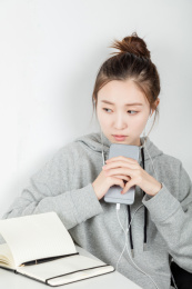 甜美的亚洲女生