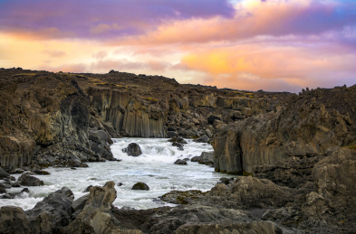 冰岛斯瓦蒂瀑布