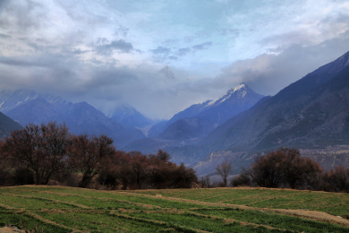 西藏林芝雅鲁藏布江大峡谷风光