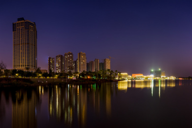 广西钦州市白石湖公园风景区城市夜景天际线风光