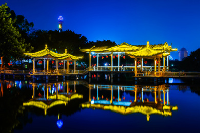 广东茂名新湖公园夜景