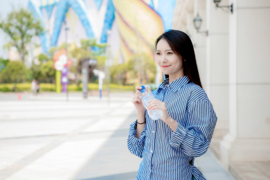 休闲状态的女性