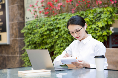 工作状态的白领女性