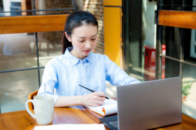 工作状态的白领女性