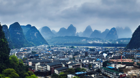 桂林阳朔西街全景