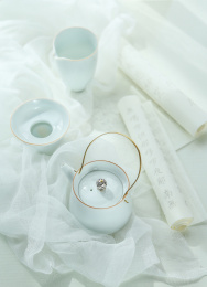 茶具 经书 白色 静物摄影