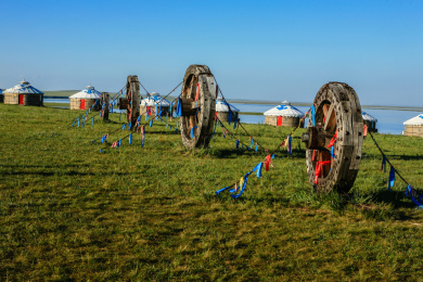 草原蒙古包风景