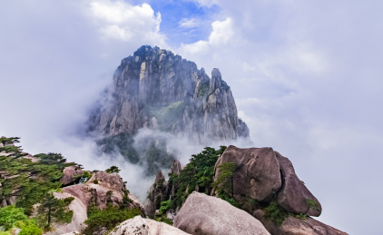安徽省黄山市黄山风景区天都峰自然景观