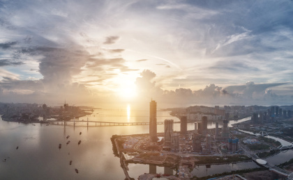 珠海横琴金融岛，澳门城市风光