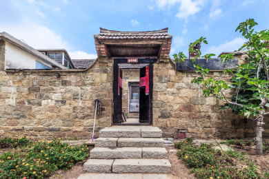 刘公岛民居 石墙门楼 