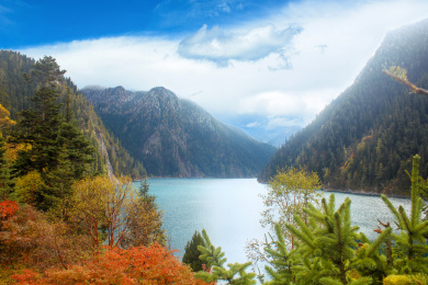  四川阿坝州九寨沟长海