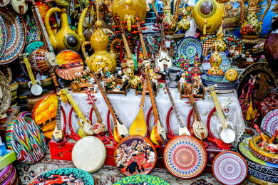 新疆维吾尔民族风情乐器都塔尔