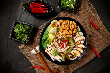 酸辣粉土豆粉麻辣烫