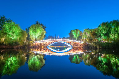 美丽的大明湖夜景