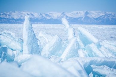 贝加尔湖的冰面