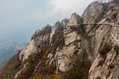 中国辽宁丹东秋季凤凰山的景色