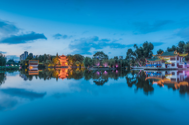 云南昆明大观楼公园风光