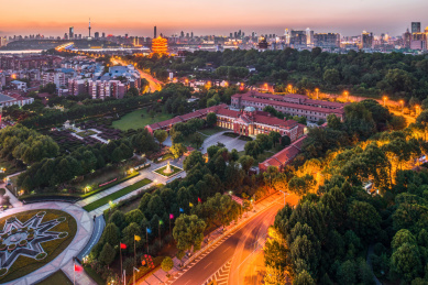 武汉黄鹤楼和红楼城市景观