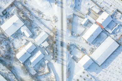  航拍东北冰雪小镇