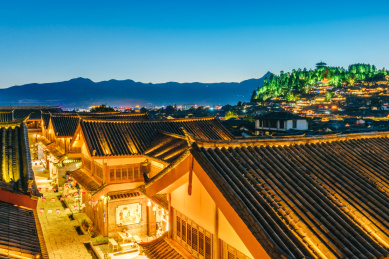 中国云南丽江大研古城狮子山夜景