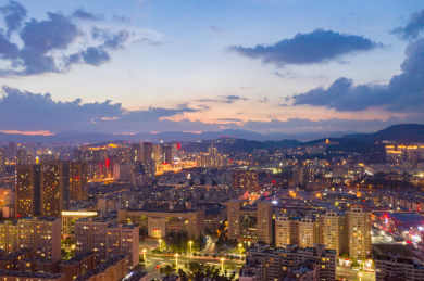 航拍现代都市的夜景