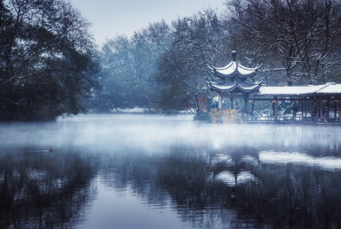 冬季雪后的杭州西湖风光