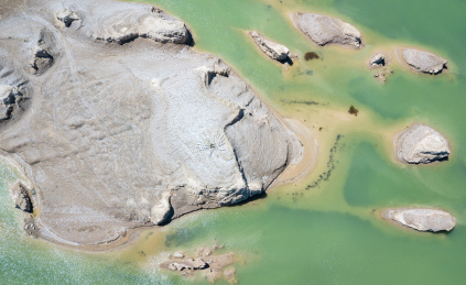 航拍青海水上雅丹