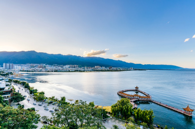 中国云南省大理市洱海海心亭风光